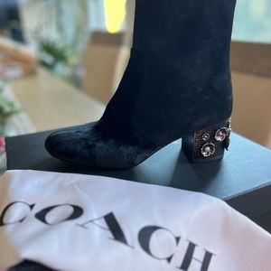 COACH Juliet Ankle Black Suede Leather Velvet
Booties Flower Heel Size 9